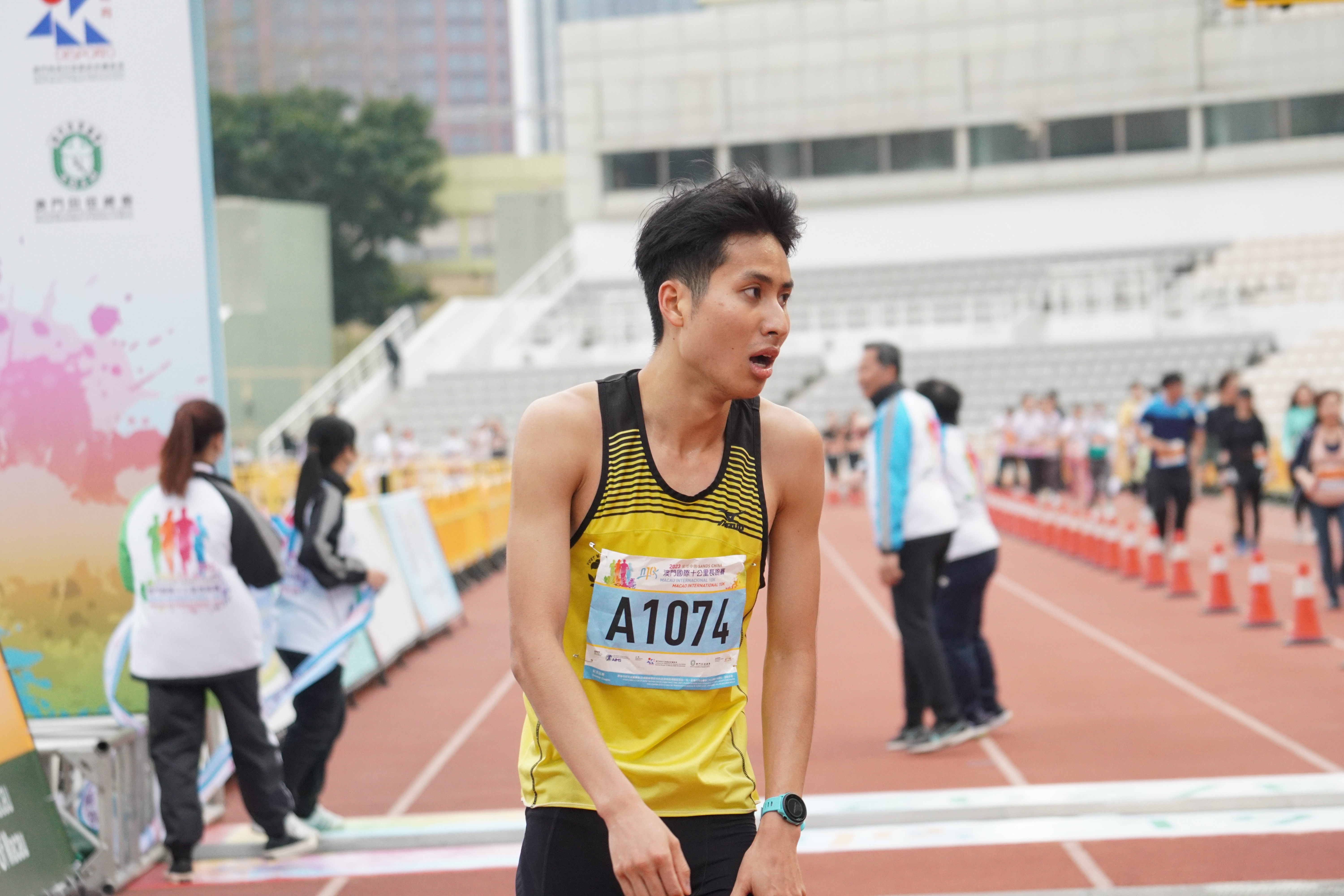 7 梁名德第二名抵達終點.JPG